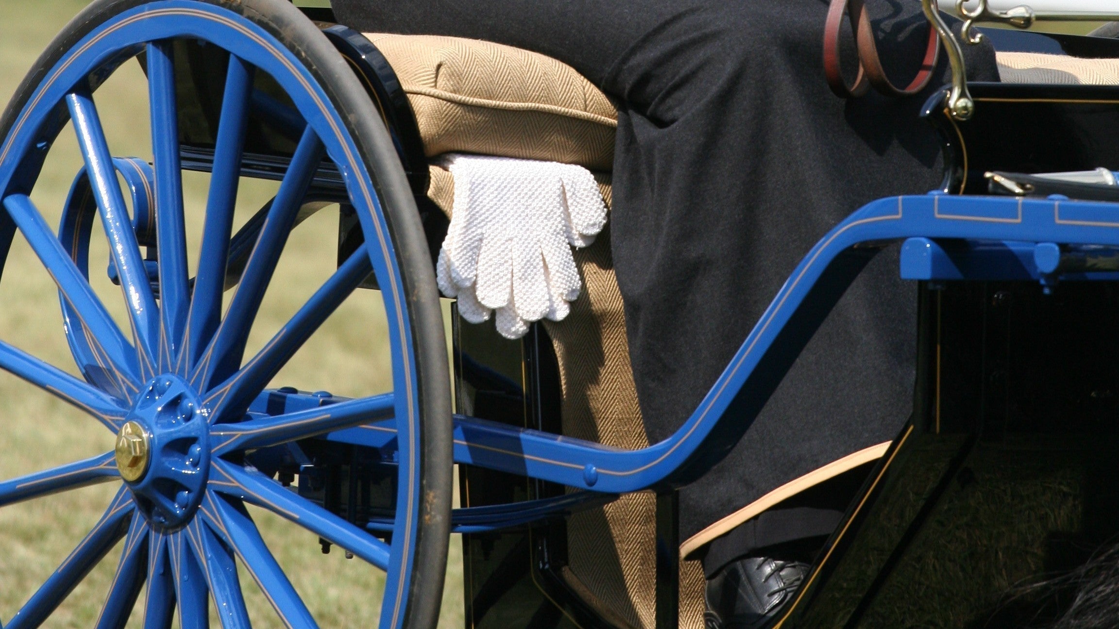 What in the World are String Gloves?