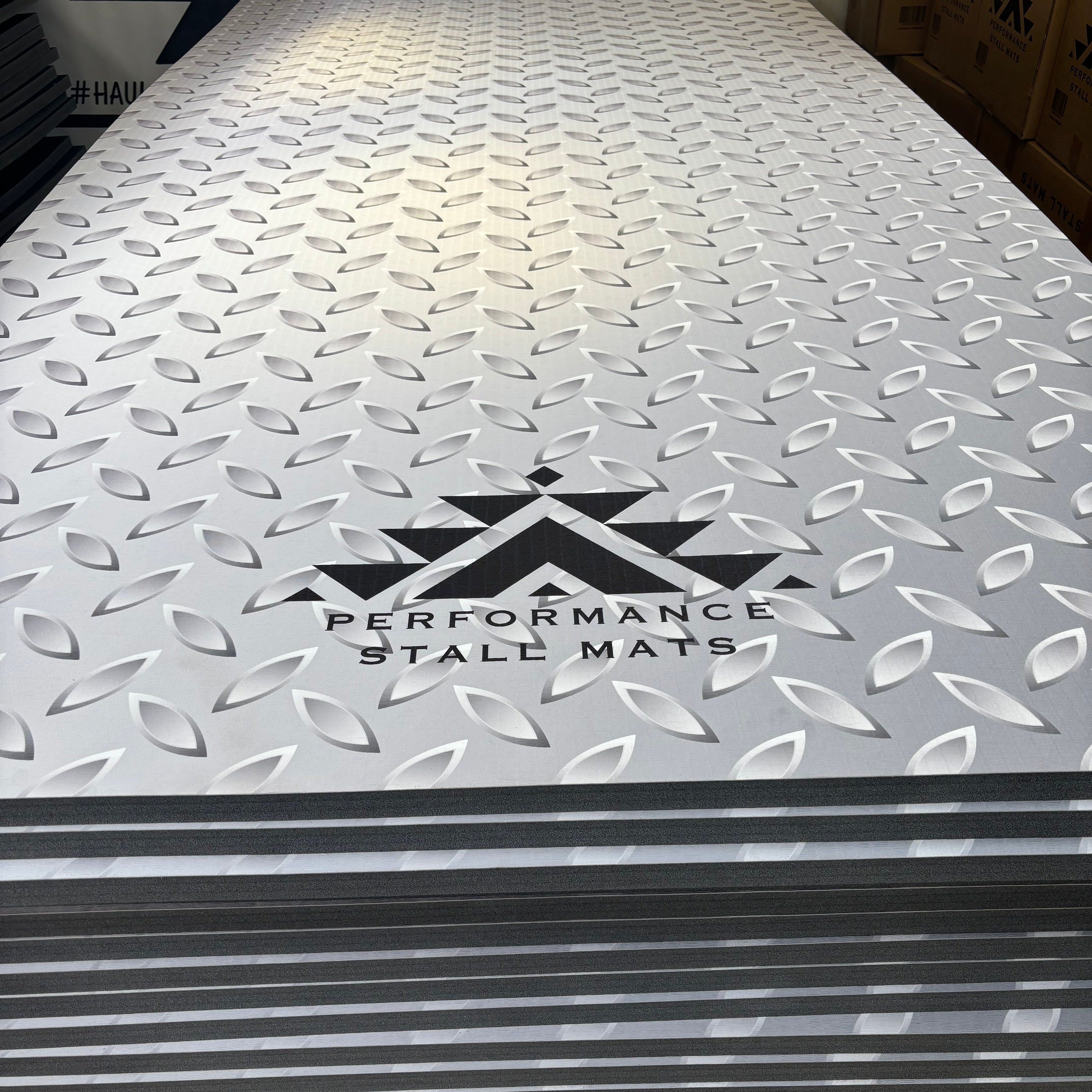 Diamond Plate Portable Stall Mat
