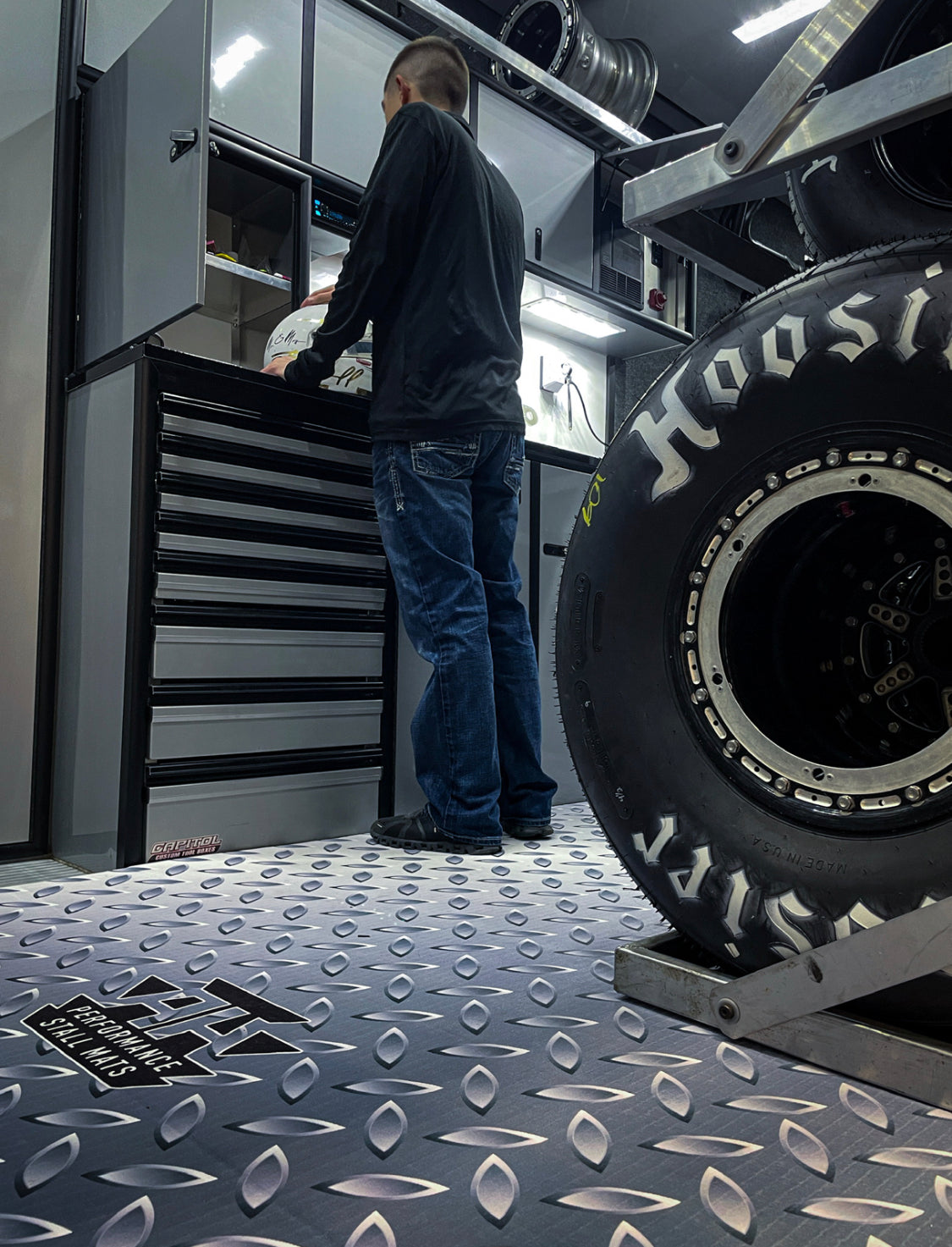 Diamond Plate Portable Cushion Mat